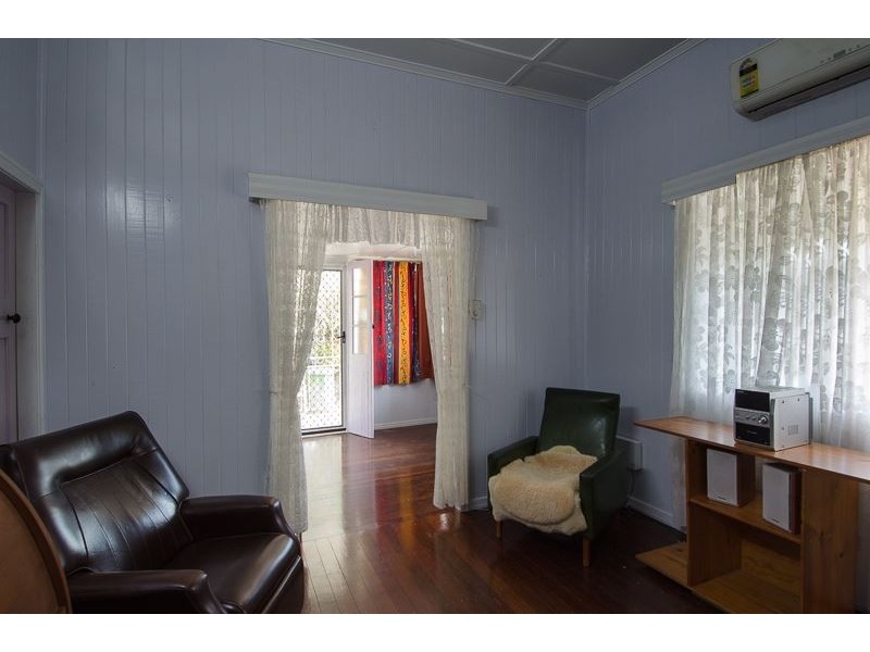 9 Dunn Street, West Mackay QLD 4740