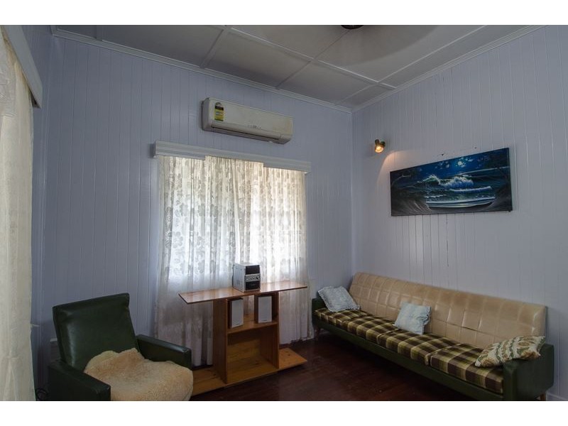 9 Dunn Street, West Mackay QLD 4740