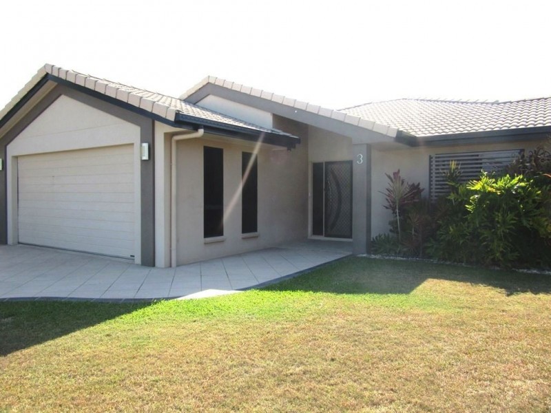 3 Dominique Drive, Glenella QLD 4740