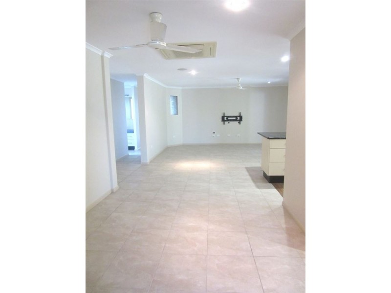 3 Dominique Drive, Glenella QLD 4740