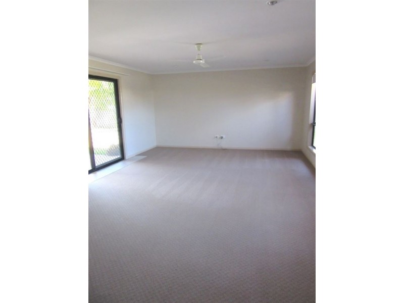 3 Dominique Drive, Glenella QLD 4740