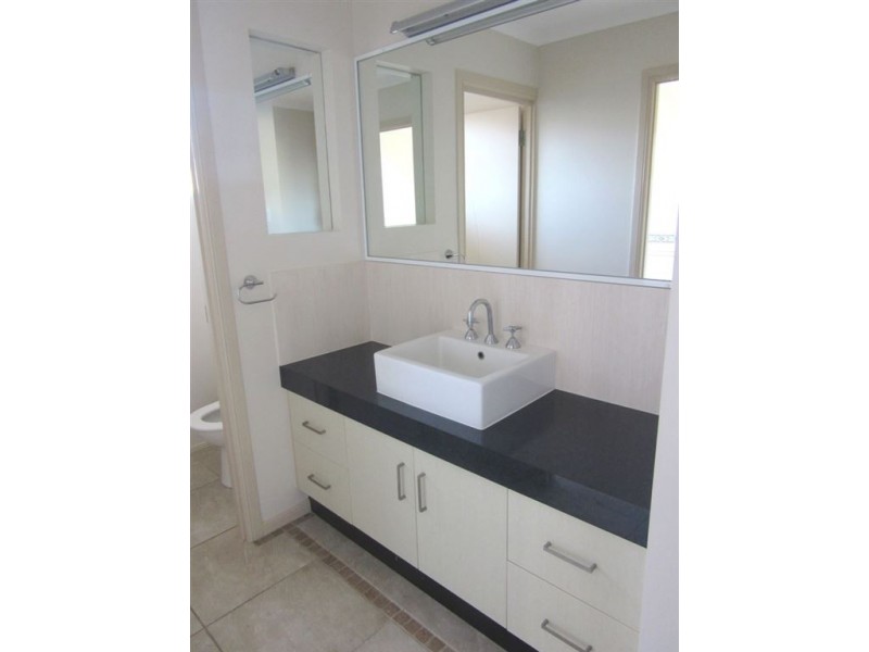 3 Dominique Drive, Glenella QLD 4740