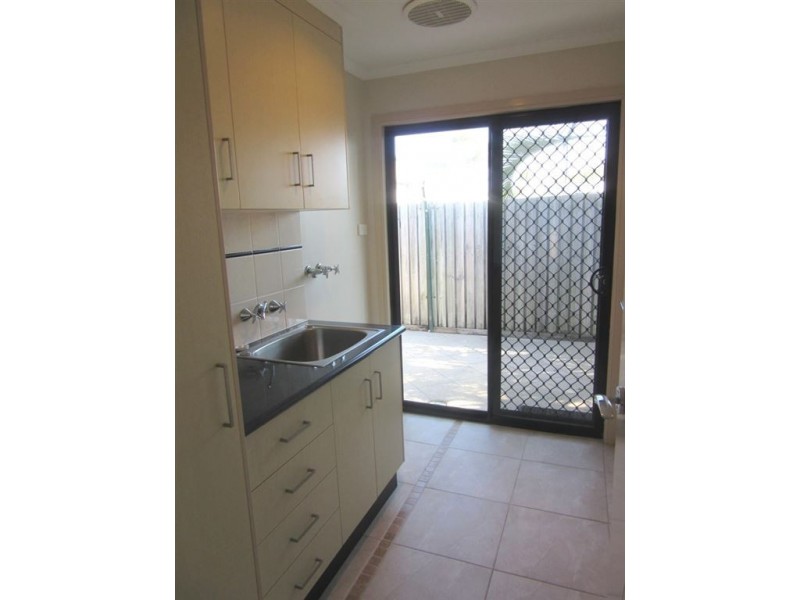 3 Dominique Drive, Glenella QLD 4740