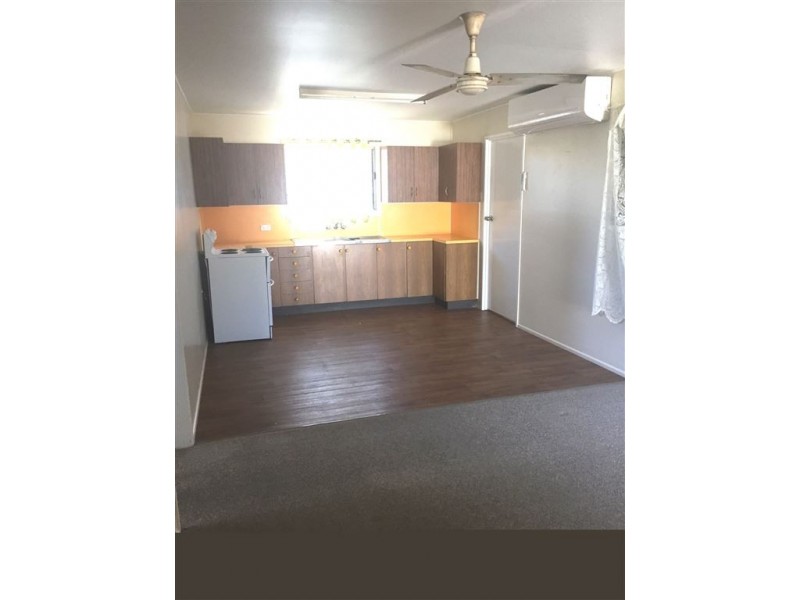 1/7 Napier Street, South Mackay QLD 4740