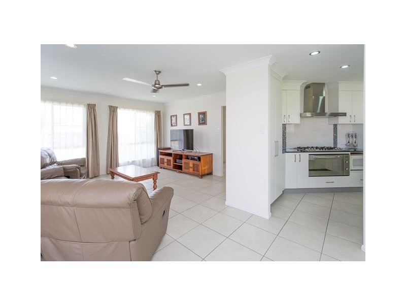 15 Lawrence Street, Walkerston QLD 4751