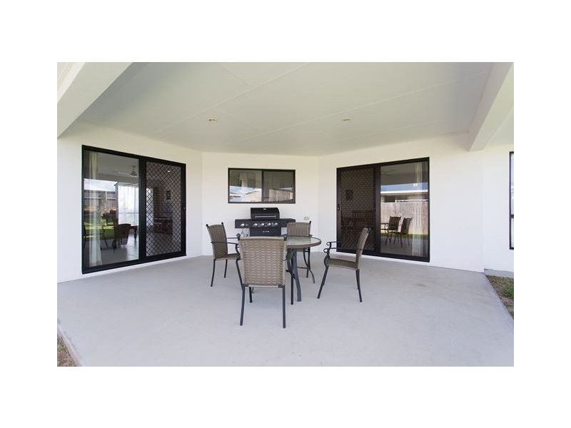 15 Lawrence Street, Walkerston QLD 4751