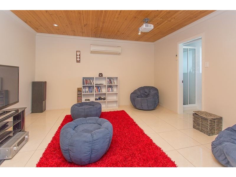 13 Palmview Court, Rural View QLD 4740