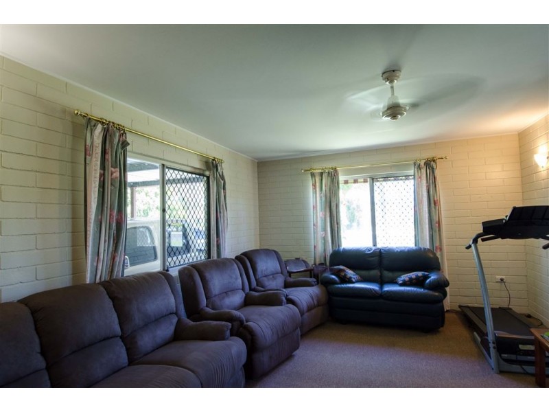 8 Pine Street, Andergrove QLD 4740