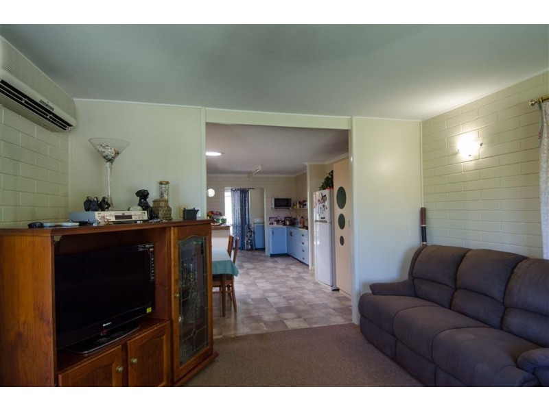 8 Pine Street, Andergrove QLD 4740