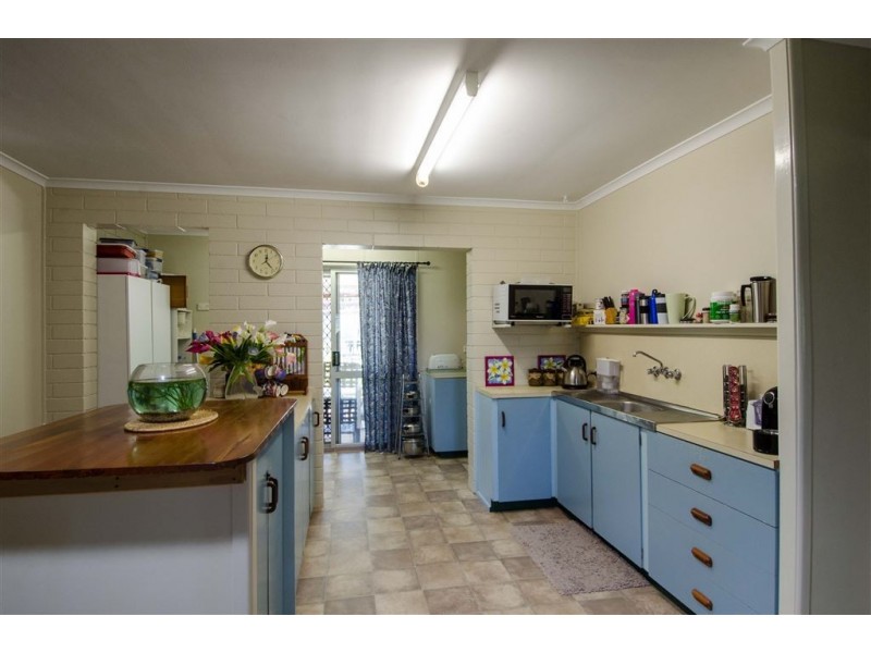 8 Pine Street, Andergrove QLD 4740