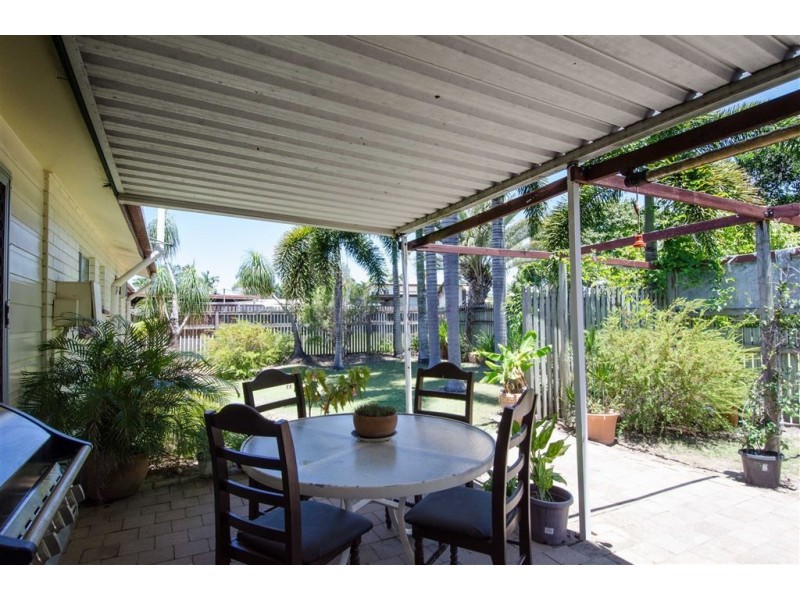 8 Pine Street, Andergrove QLD 4740