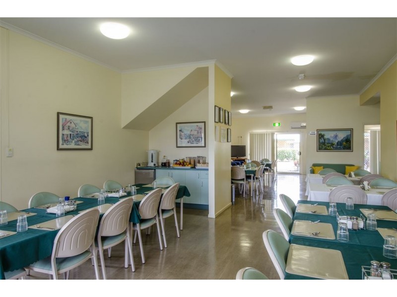 8/4 Don Wright Court, Andergrove QLD 4740