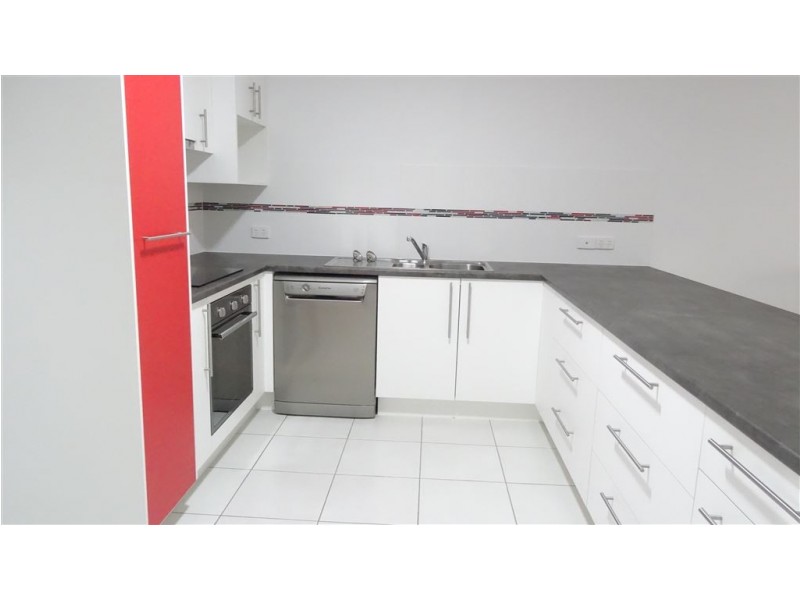 2/12 Beaconsfield Road, Beaconsfield QLD 4740