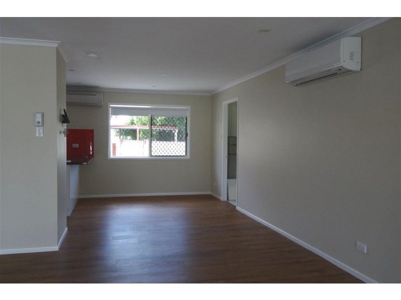 1/2 Sneyd Street, West Mackay QLD 4740