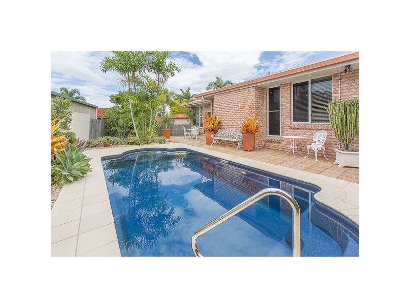 6 Eden Court, Glenella QLD 4740