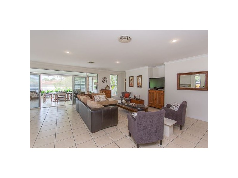 6 Eden Court, Glenella QLD 4740