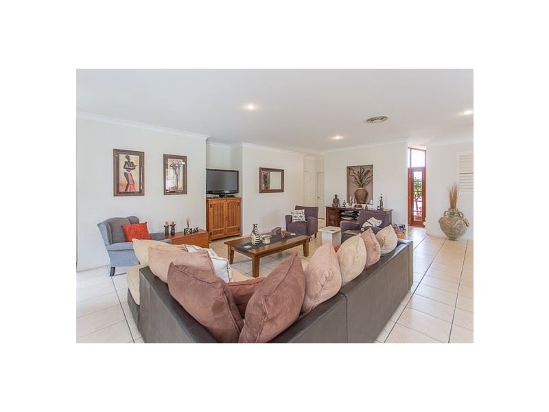 6 Eden Court, Glenella QLD 4740