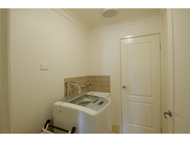 77 Scarborough Circuit, Blacks Beach QLD 4740