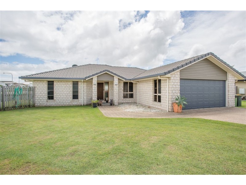 10 Cooper Court, Rural View QLD 4740