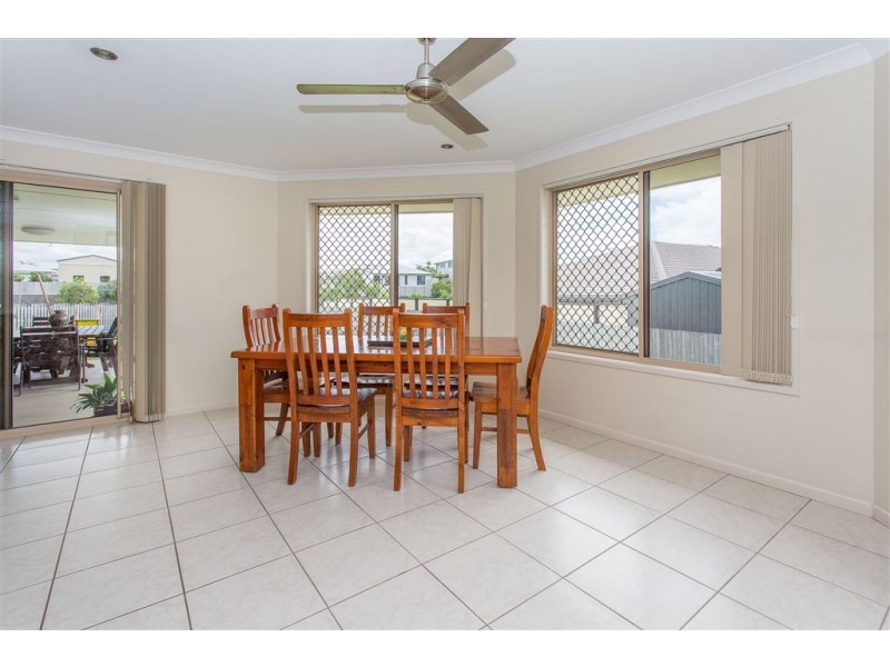 10 Cooper Court, Rural View QLD 4740