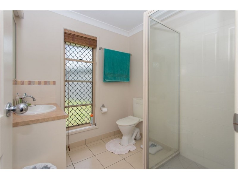 10 Cooper Court, Rural View QLD 4740