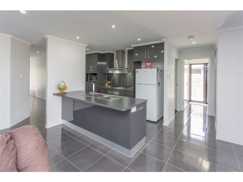 85 Canecutters Drive, Ooralea QLD 4740