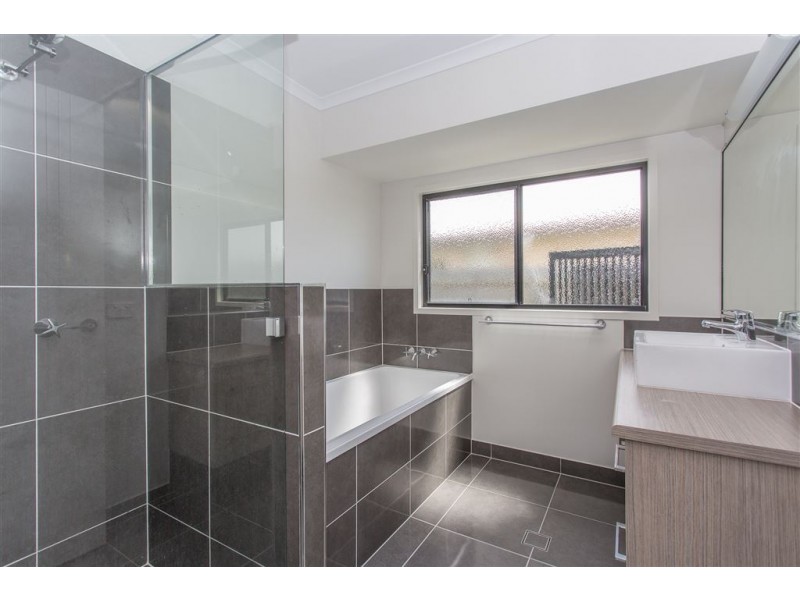 85 Canecutters Drive, Ooralea QLD 4740