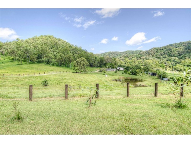 549 Middle Creek Road, Sarina QLD 4737