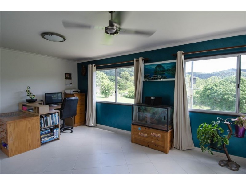 549 Middle Creek Road, Sarina QLD 4737