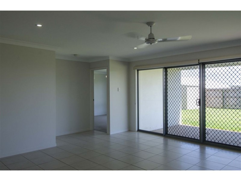 6 Parklane Crescent, Beaconsfield QLD 4740
