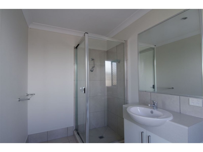 6 Parklane Crescent, Beaconsfield QLD 4740