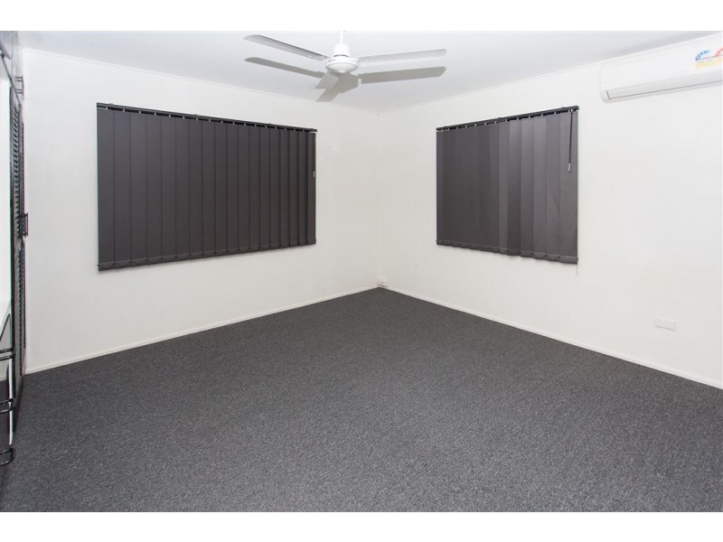 1 Clifton Court, Slade Point QLD 4740