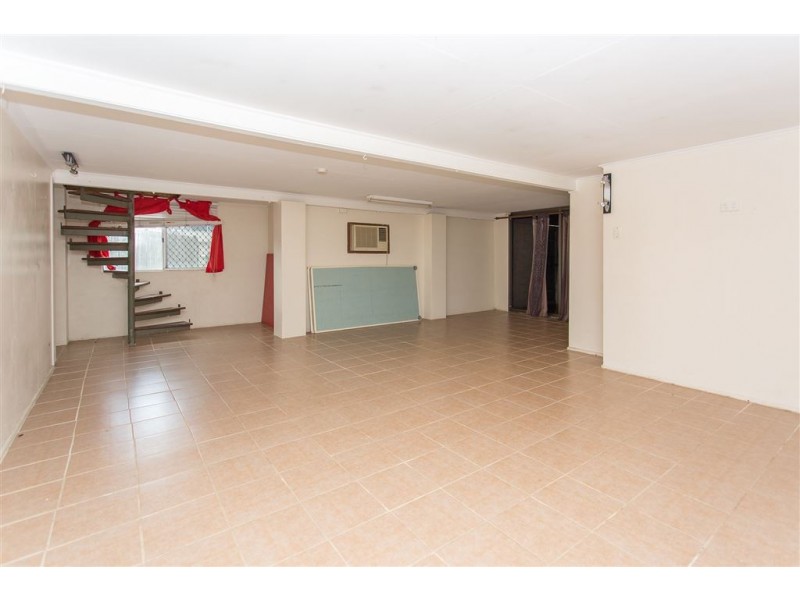 1 Clifton Court, Slade Point QLD 4740