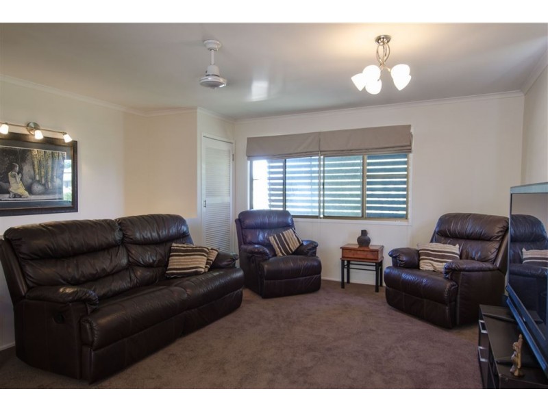 32 Yaralla Avenue, East Mackay QLD 4740