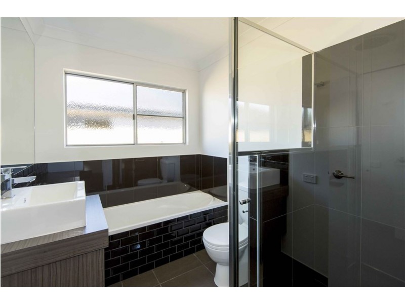 20 Antonia Court, Glenella QLD 4740