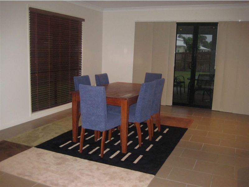 46 Gingham Street, Glenella QLD 4740