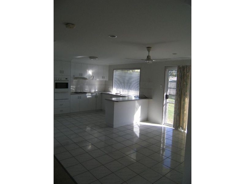 13 Edinburgh Place, Beaconsfield QLD 4740