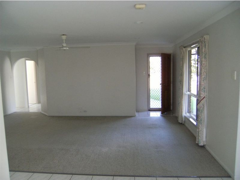 13 Edinburgh Place, Beaconsfield QLD 4740