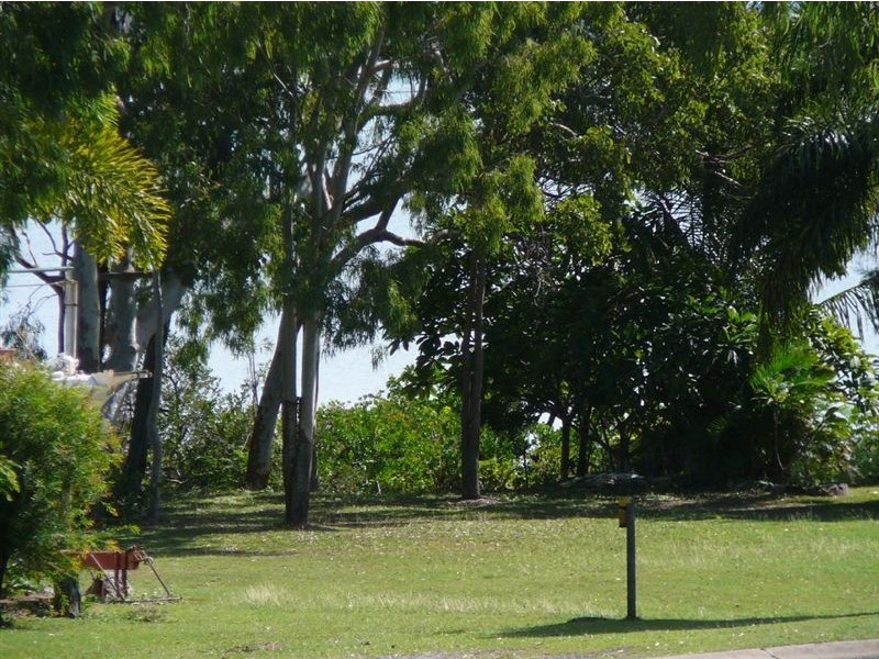 18 Blue Beach Boulevard, Haliday Bay QLD 4740