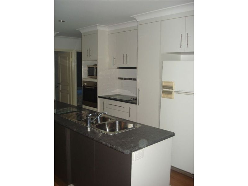 1/1 Quail St, Slade Point QLD 4740