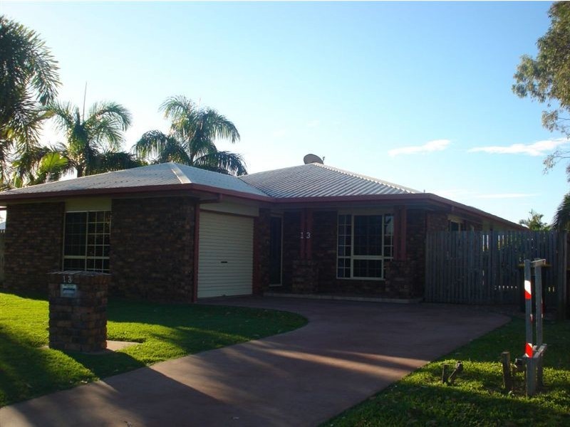 13 Patricia Drive, Beaconsfield QLD 4740