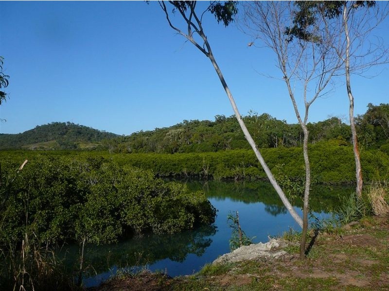 21 Evans Avenue, Seaforth QLD 4741