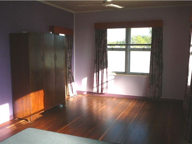 21 Evans Avenue, Seaforth QLD 4741