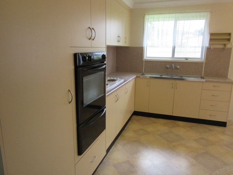 14 Churchill Ave, Ooralea QLD 4740