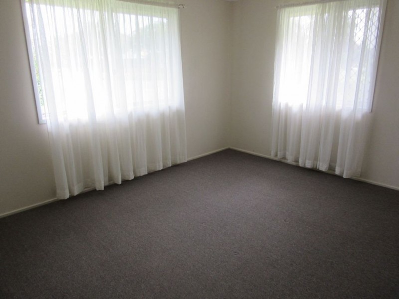 14 Churchill Ave, Ooralea QLD 4740