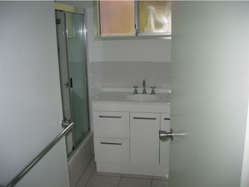 8 Charles Hodge Ave, Mount Pleasant QLD 4740