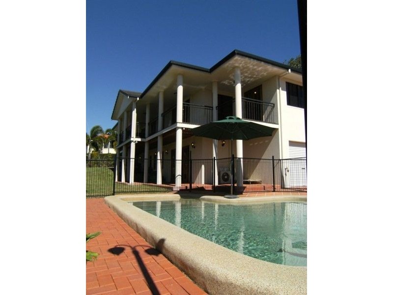 1 Palmview Court, Eimeo QLD 4740