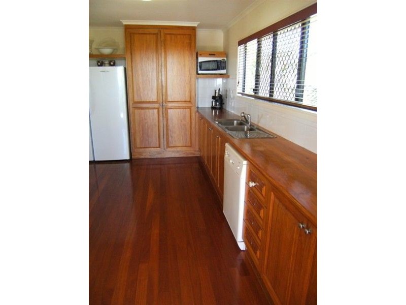 1 Palmview Court, Eimeo QLD 4740