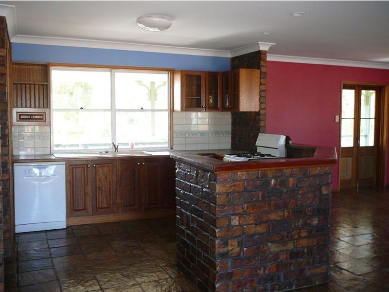 23 Carnegie Court, Oakenden QLD 4741