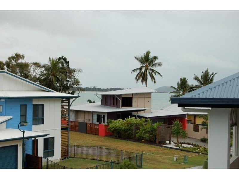 L9/3 Mango Ave, Eimeo QLD 4740